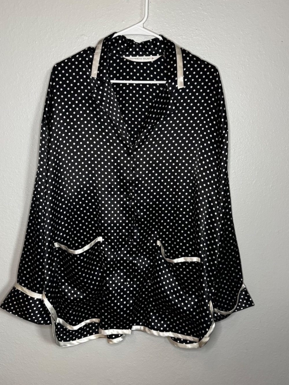 Victoria's Secret Two Piece Black and White Polkadot Satin Sleepwear Size Large